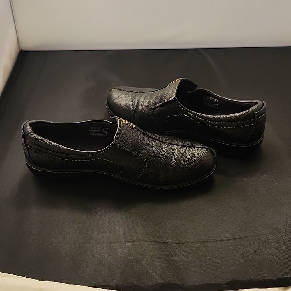 Clarks Un Loop Women's Slip-On Flat Shoe R3 - image 5